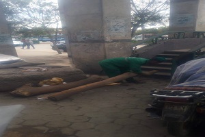  حملة نظافه بمطلع كوبري المشاة بشارع السواح