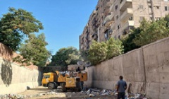 رئيس الحي يتابع رفع كفاءة منظومة النظافة بالشوارع والطرق العامة