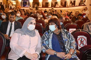 وزيرة الثقافة: مشروع مسرح "المواجهة والتجوال" يحقق العدالة الثقافية 