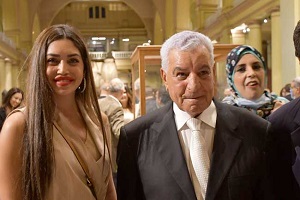 "السياحة والآثار" تكرم زاهي حواس بالمتحف المصري