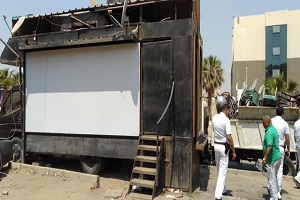 حملة لازالة العقارات المخالفة بالحي