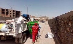 حملات نظافة مكثفة وإزالة أعمال بناء مخالف بالحي