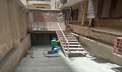 حملة لإزالة الأعمال المخالفة ببعض شوارع الحي