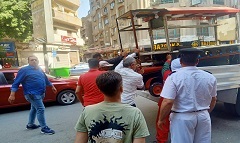 حملة مكبرة لرفع الاشغالات بالحي