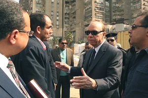 محافظ القاهرة يتفقد محور روض الفرج